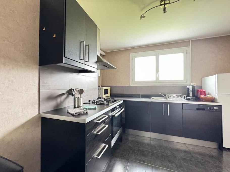 Appartement F2 Proche Axes Principaux - Claude Guichard Clermont-Ferrand Eksteriør billede